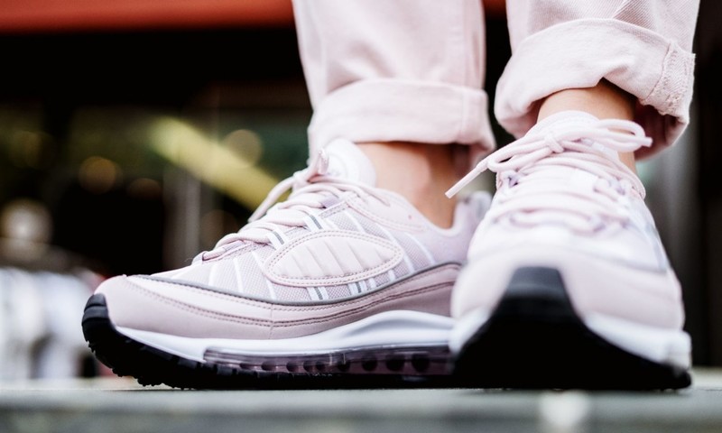 Nike 98 barely rose best sale